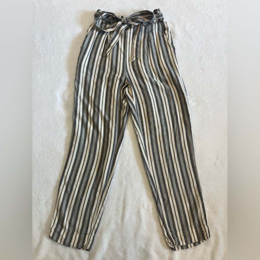 American Eagle Grey/Cream Striped Pants